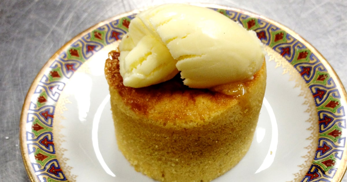 5Ingredient Molten Maple Lava Cakes in 20 minutes