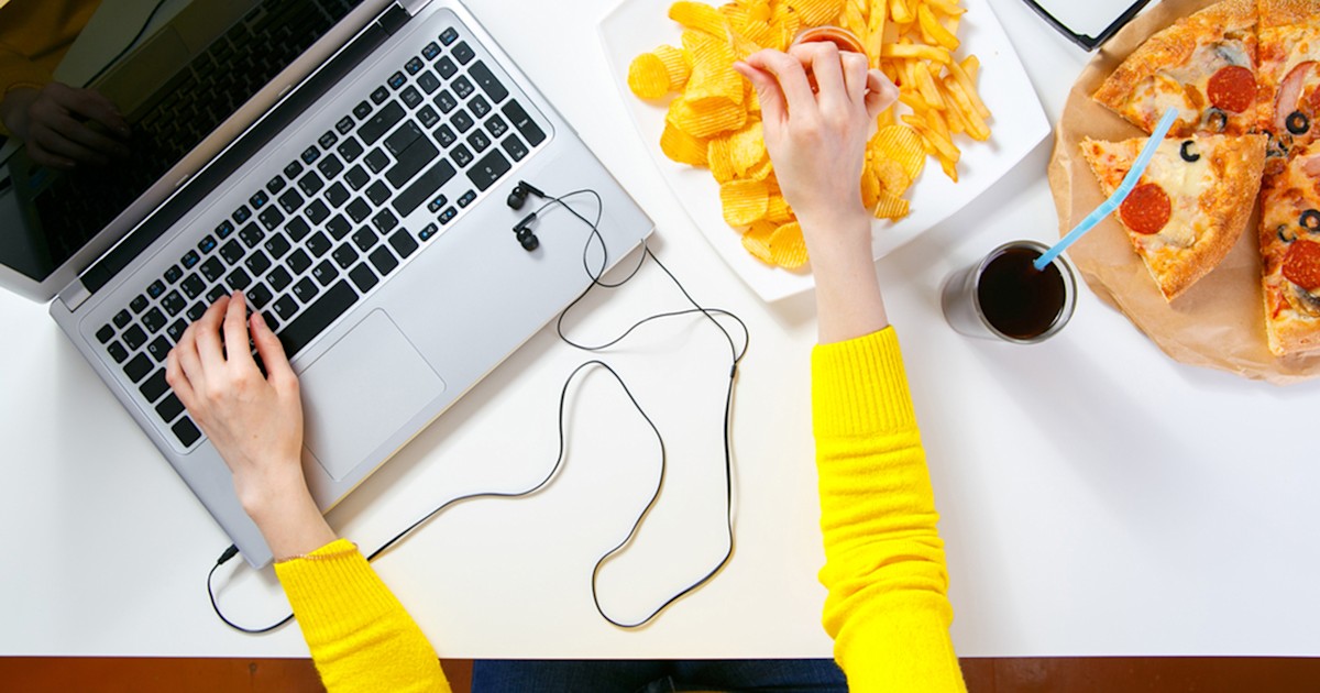 How to clean a keyboard