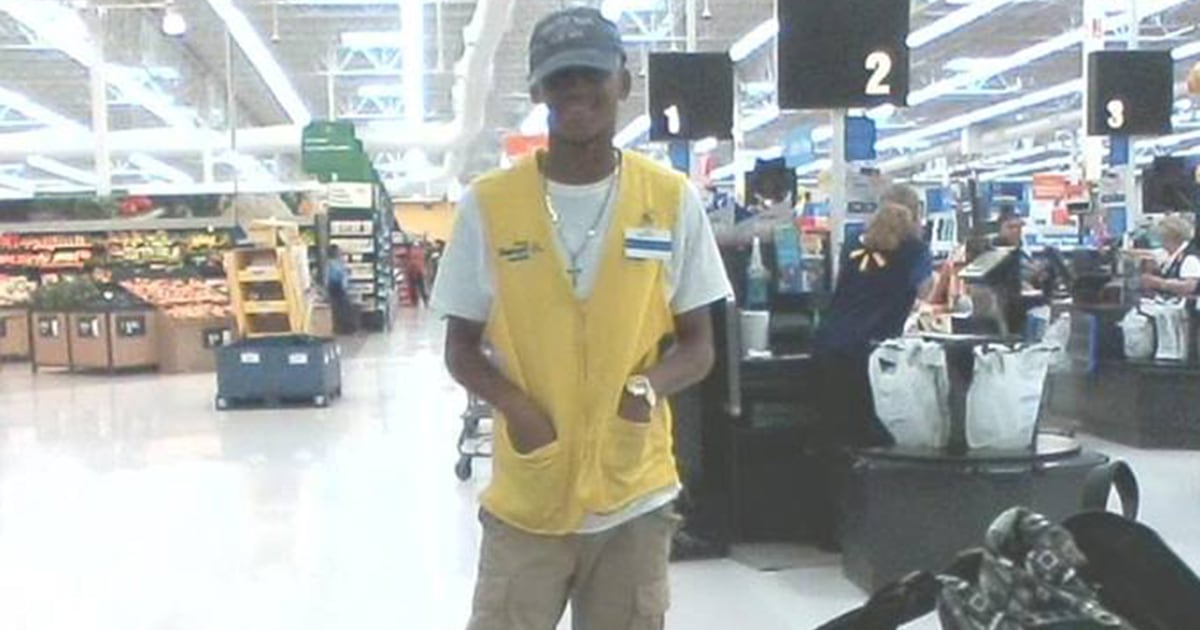 Walmart Homeless Walmart employee gives shoes off his feet to barefoot homeless man