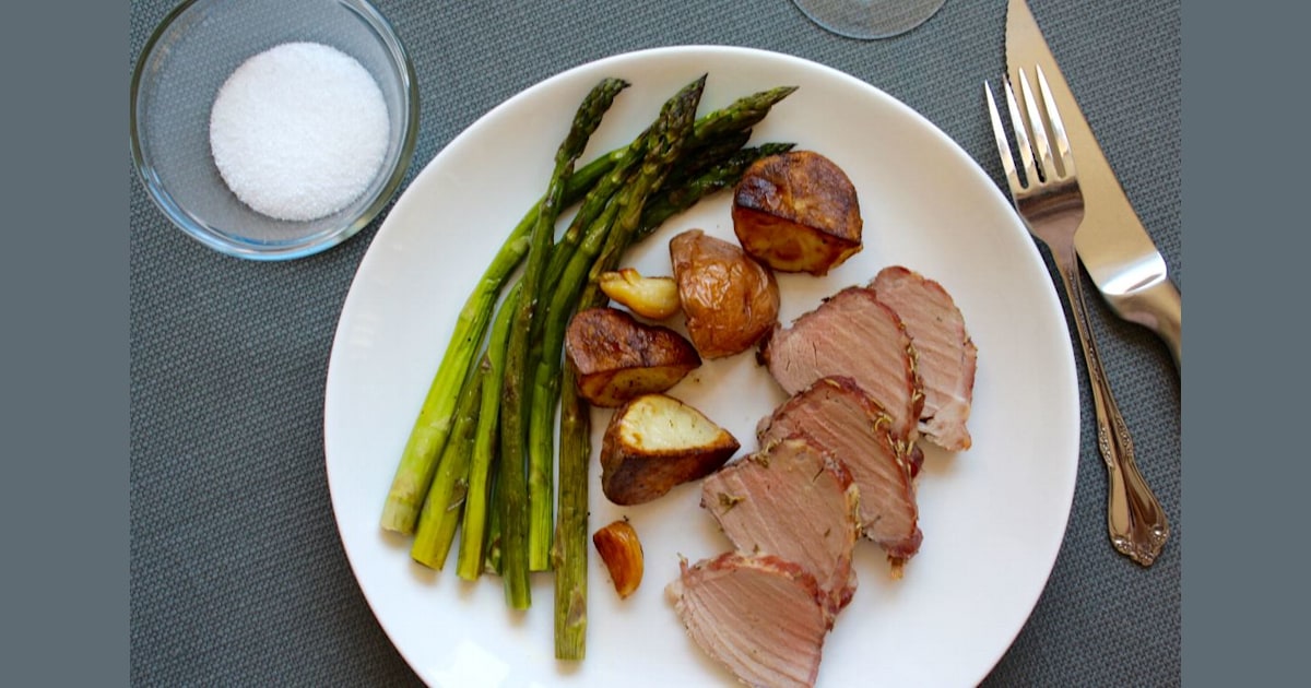 OnePot Rosemary Roast Pork with Asparagus and Potatoes