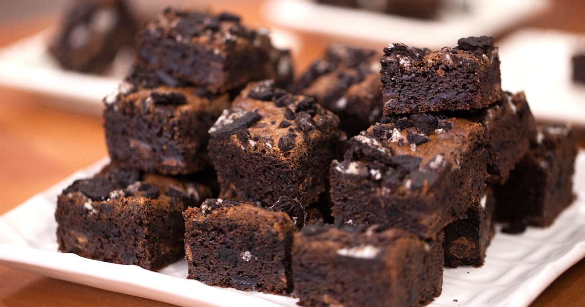 One-bowl chewy Oreo brownies recipe