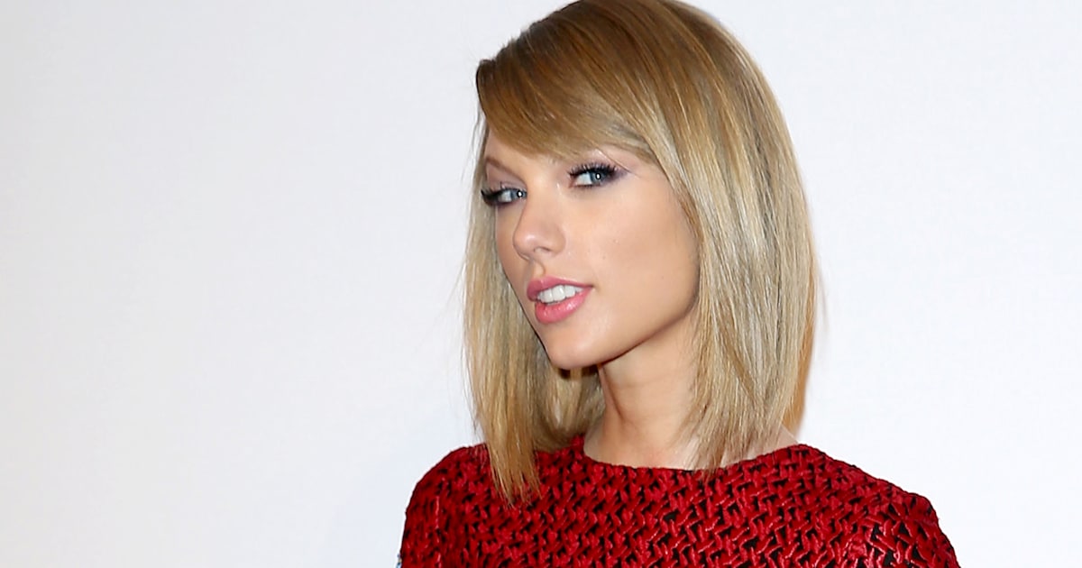 Taylor Swift wearing her hair in a new short style  Angled bob with curls