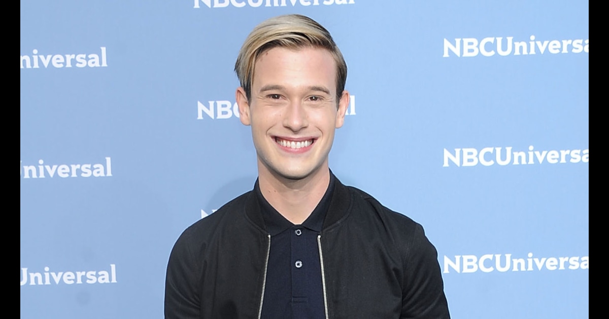Hollywood Medium Tyler Henry Reveals Signs Your Loved Ones Are Trying To Connect Tyler henry pictures and photos. hollywood medium tyler henry reveals