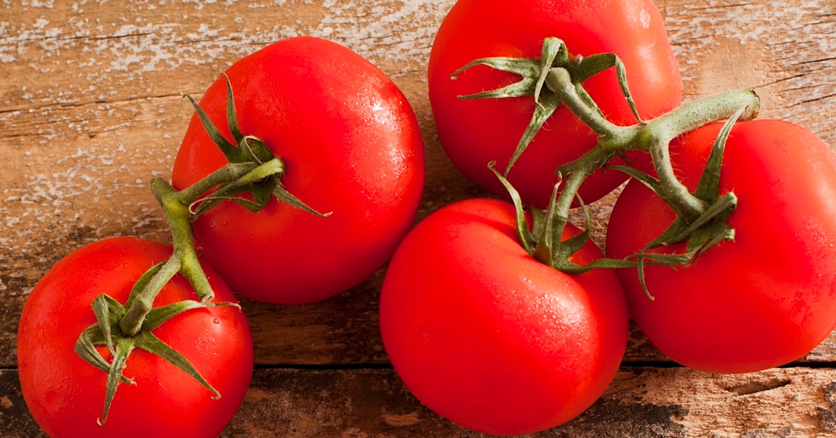 How to pick the tastiest tomato, according to science