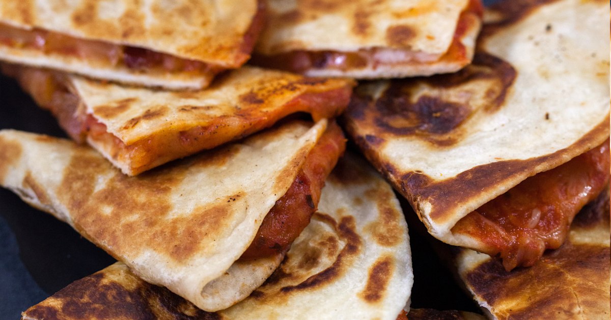 Carson Daly's Bacon Pizzadillas recipe