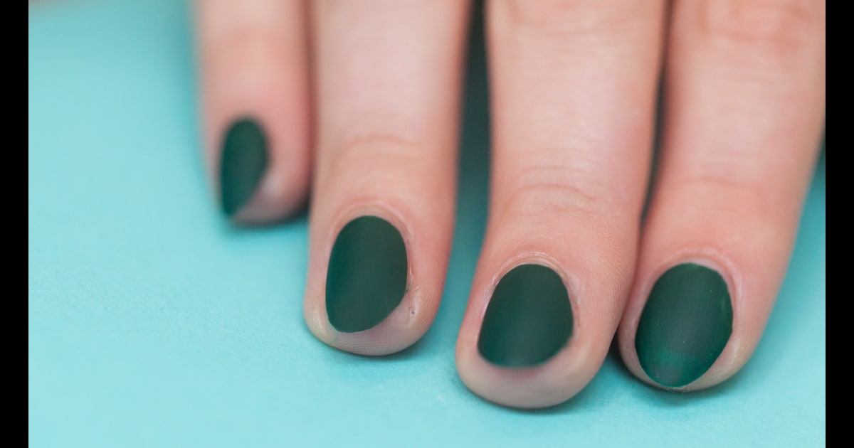 Matte nail polish: How to try out the matte manicure trend