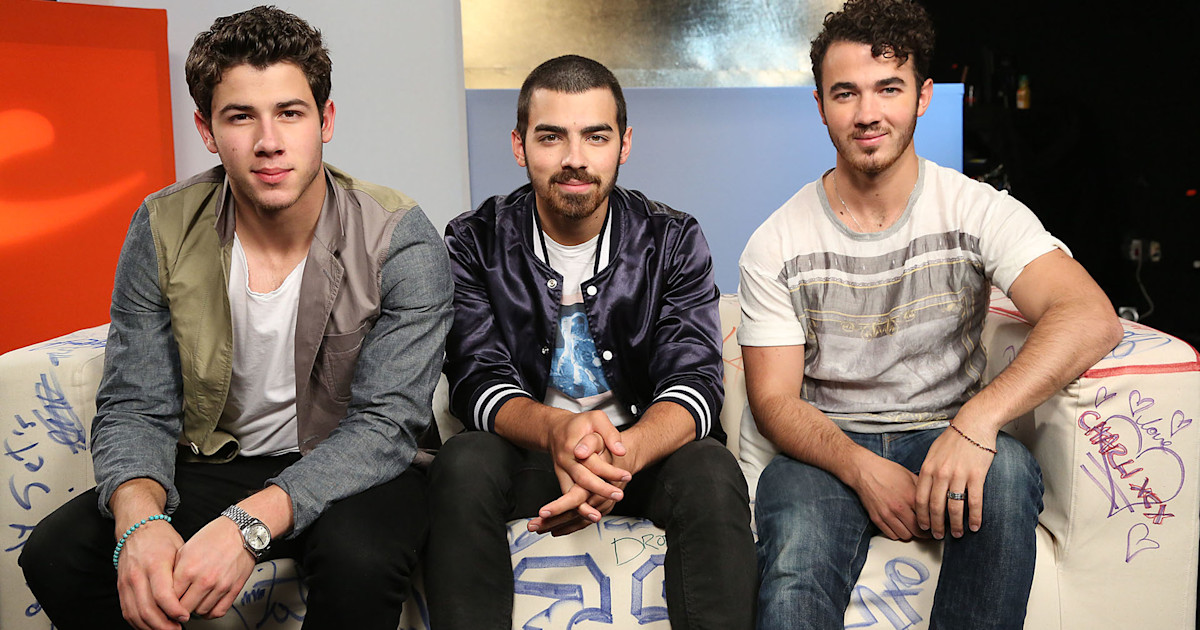 Jonas Brothers' dad, Kevin Jonas Sr., reveals he's battling colon cancer