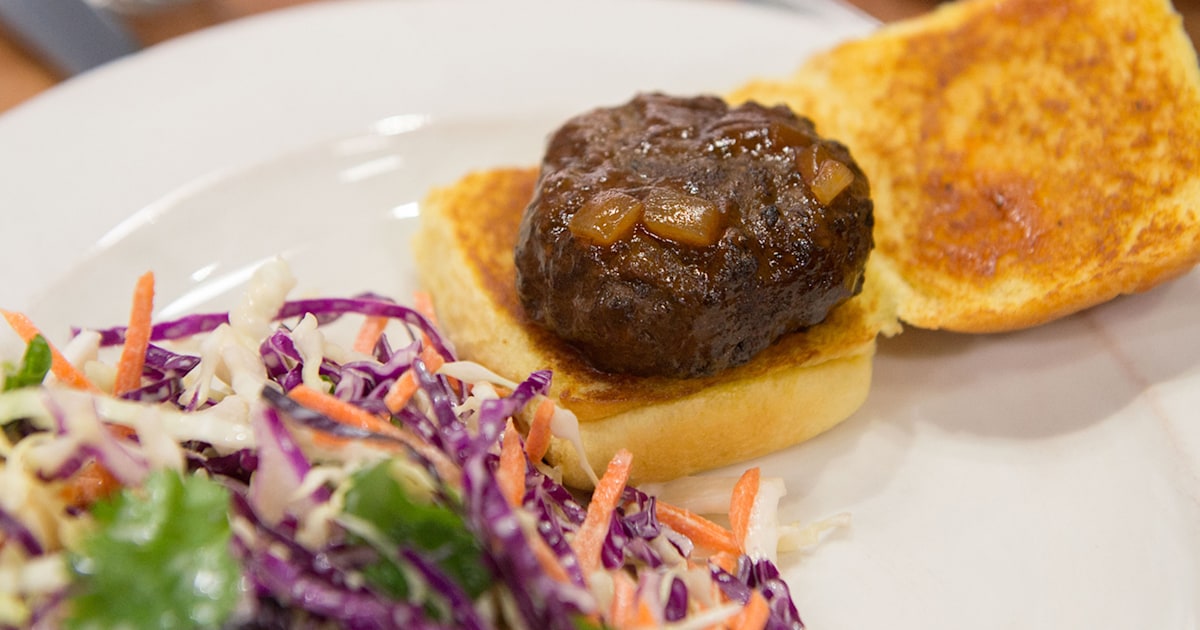 The Pioneer Woman's Spicy Whiskey BBQ Sliders Recipe