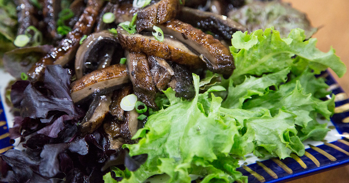 Portobello Salad with Soy Vinaigrette Recipe