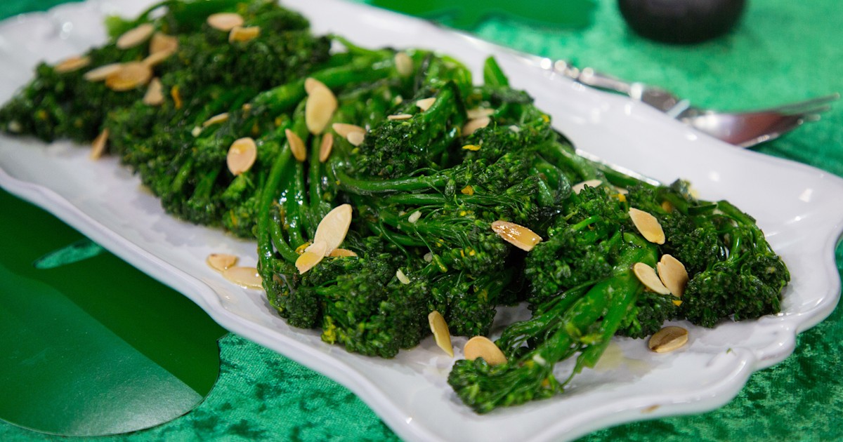 Tender Broccoli with Garlic, Orange and Toasted Almonds
