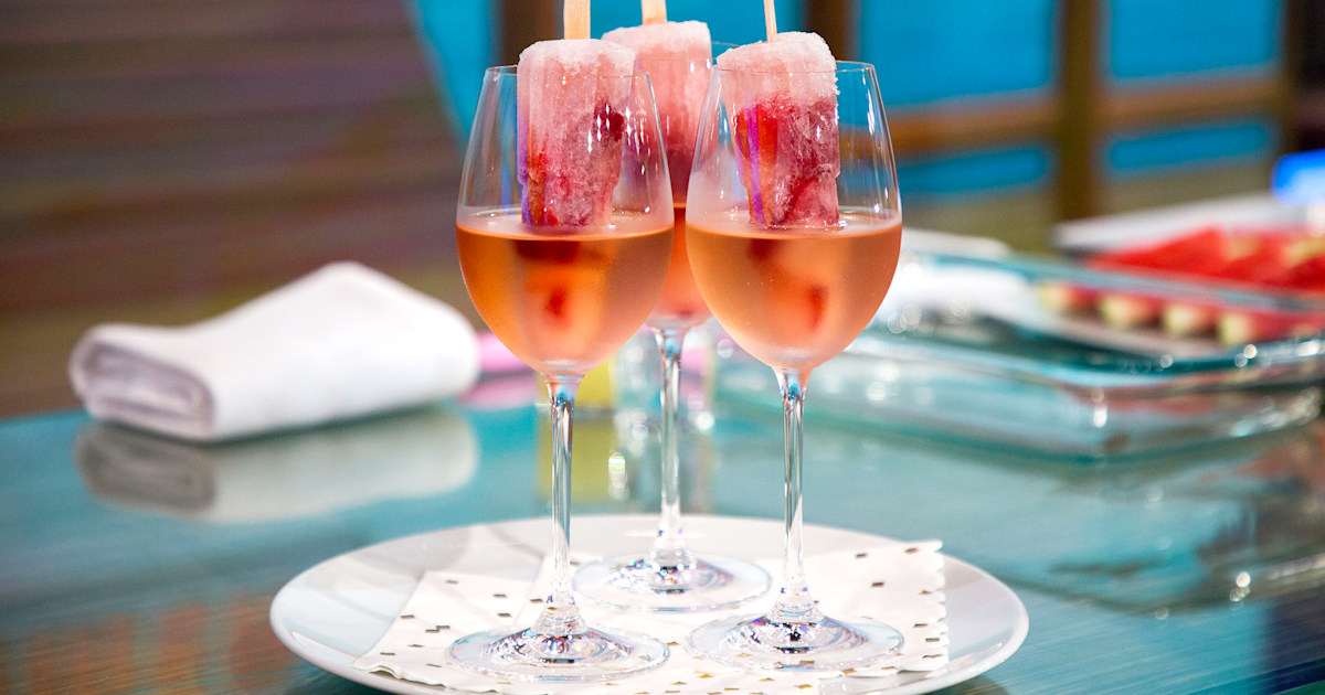 The champagne flute moulds for ice pops that will make your summer!