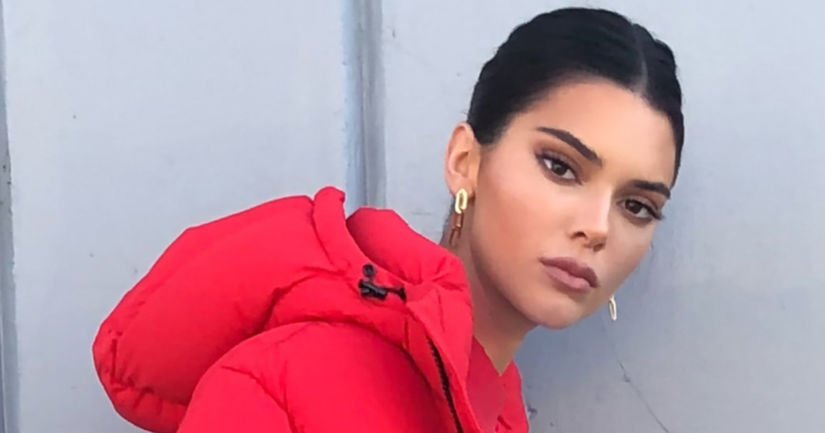 Kendall Jenner’s gigantic winter coat has the internet cracking up