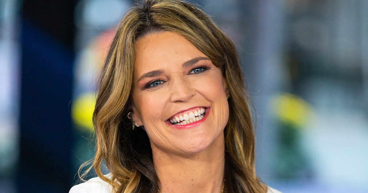 Savannah Guthrie wears two hoops in one ear inspired by Jennifer Fisher