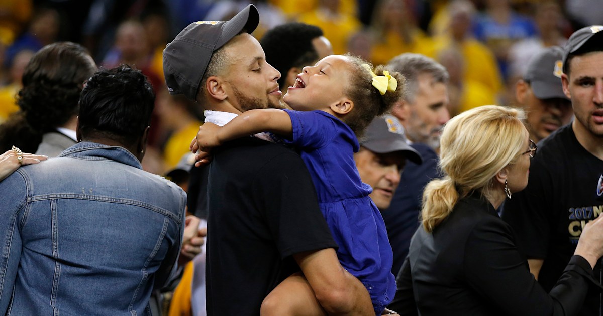 Steph Curry Rilly Stephen Curry and Riley’s secret handshake goes viral