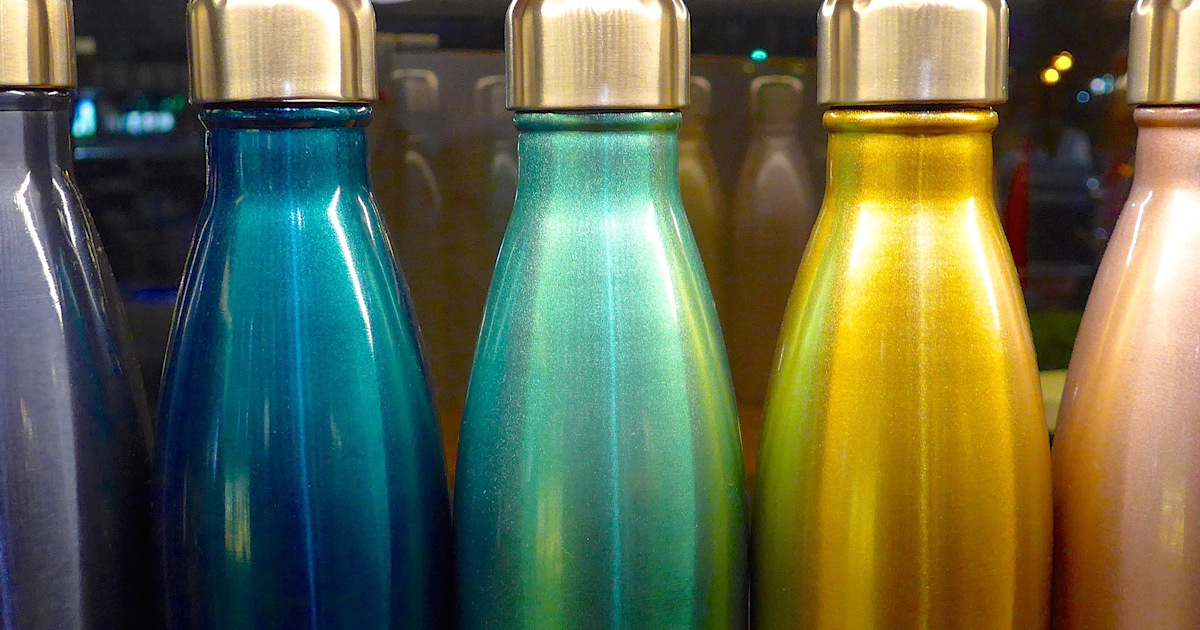 Here's how often you really need to wash reusable water bottles