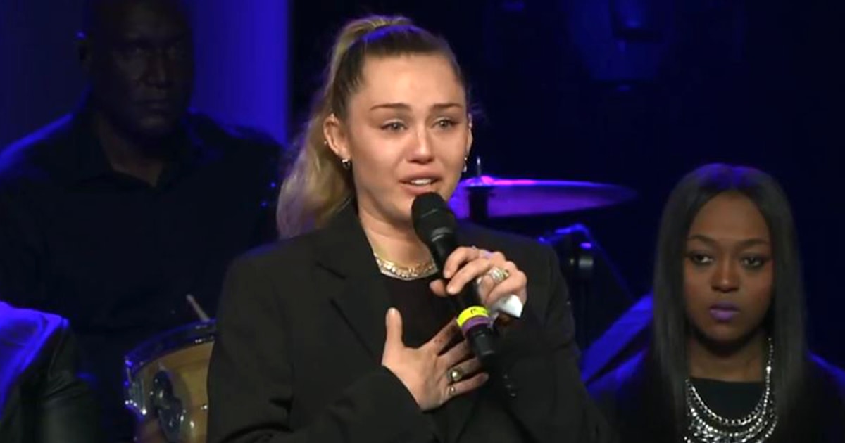 Miley Cyrus by emotion at memorial for 'Voice' star Janice Freeman