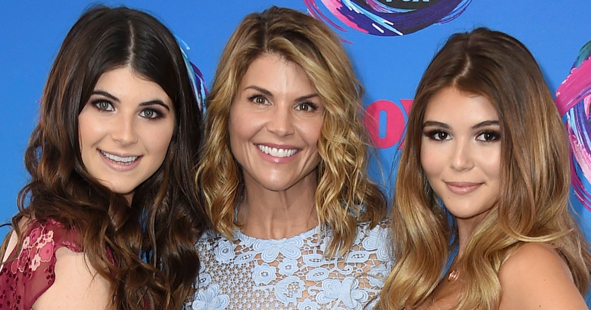 Lori Loughlins Daughters And Former Co Stars Send Birthday Wishes Amid