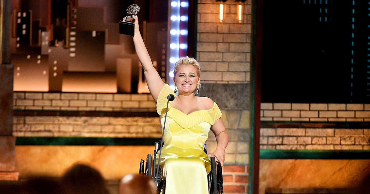 Ali Stroker gives inspiring speech after winning Tony Award for #39 Oklahoma #39
