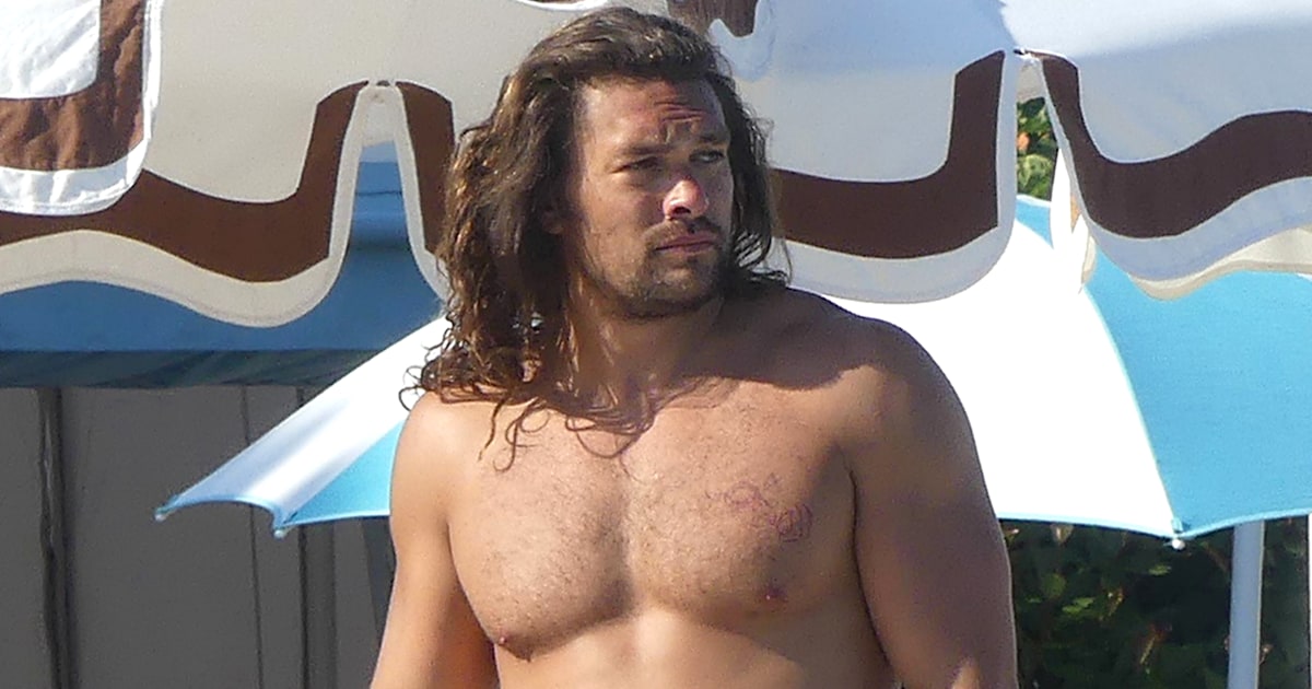 Aquaman Star Jason Momoa Shamed On Social Media For His Dad Bod Really