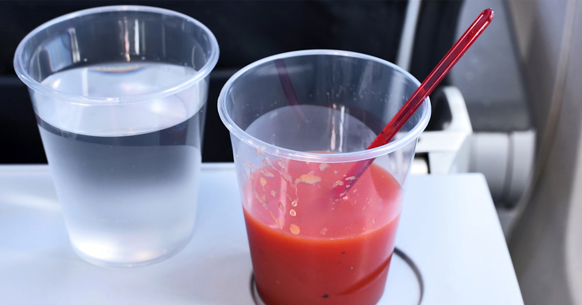 What’s the best thing to drink when flying? Why you shouldn't drink soda