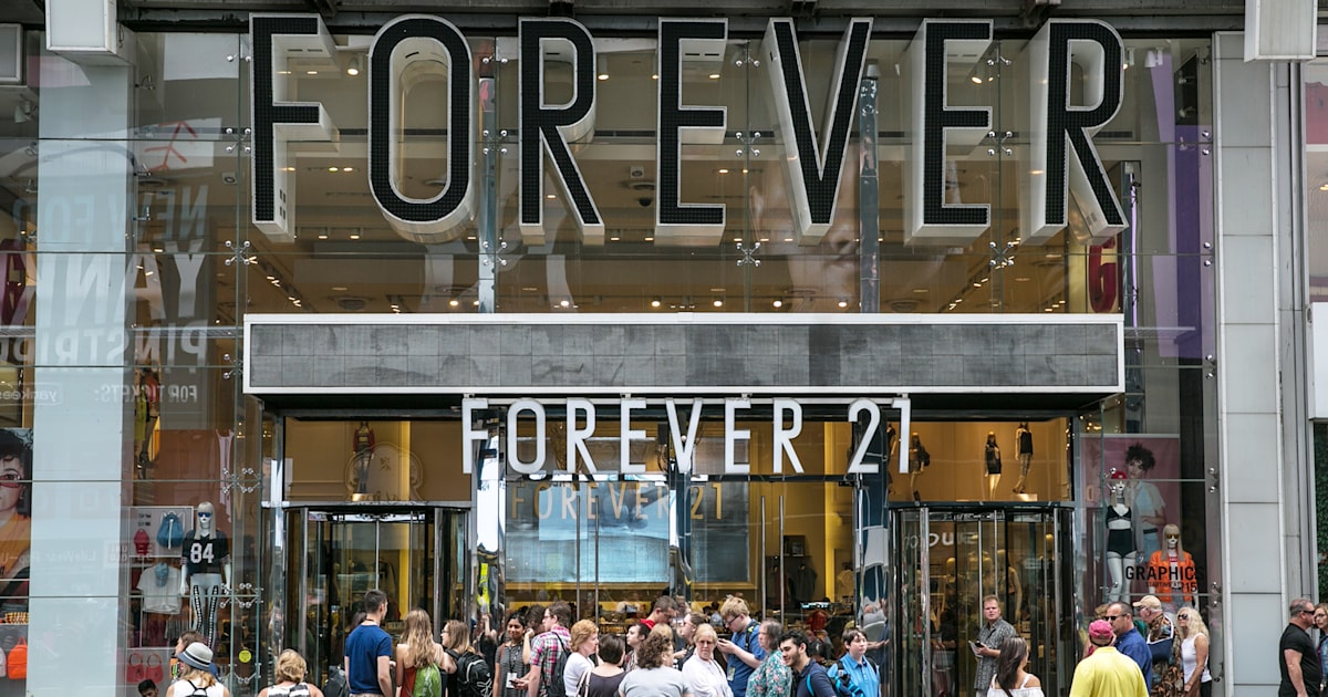 Forever 21 sends diet bars in plussize orders, causing customer outrage