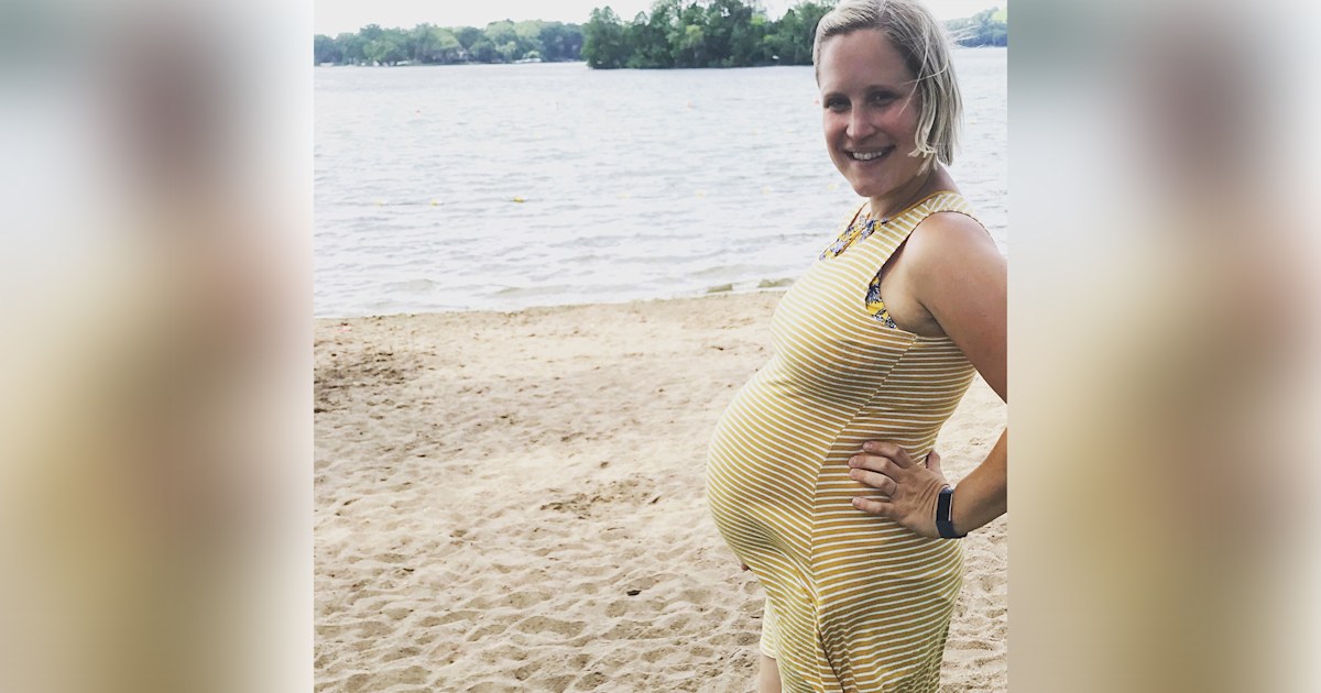 Pregnant mom rescues drowning boy while teaching sons to float(02)