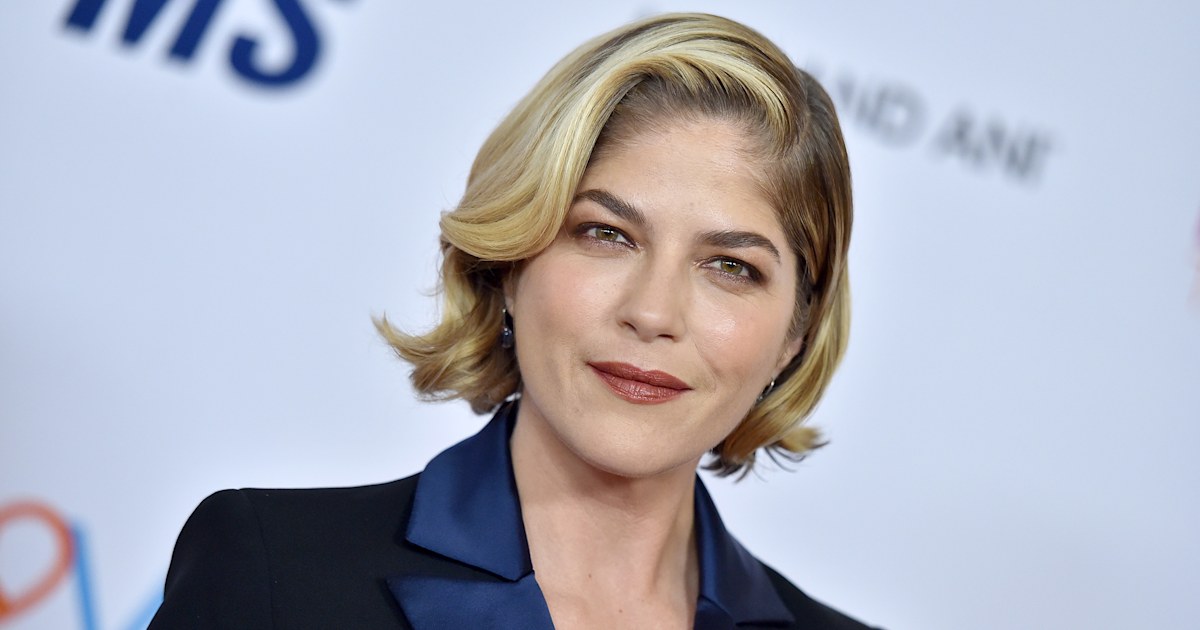 Selma Blair shares photo of shaved head in update on MS treatment