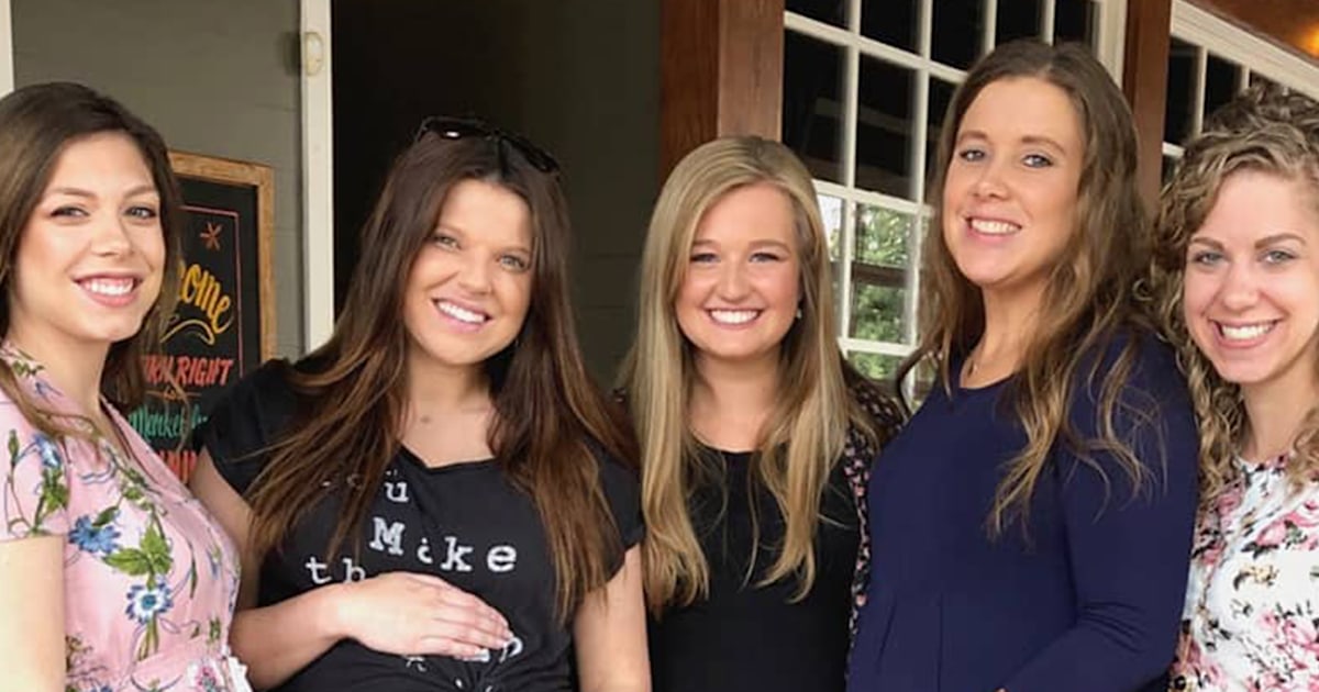 The Duggar family is growing by 5! See all the baby bumps in 1 pic