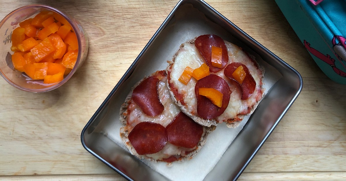 Healthy English Muffin Pizza Recipe