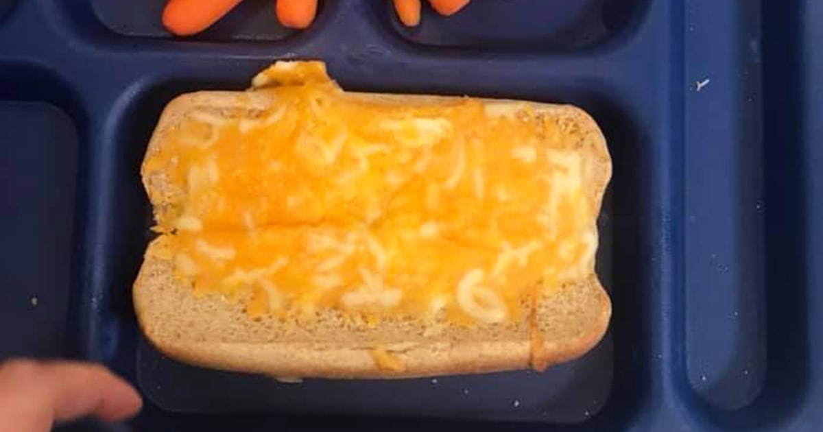 Parents outraged by viral photo of student's 'pathetic' school lunch