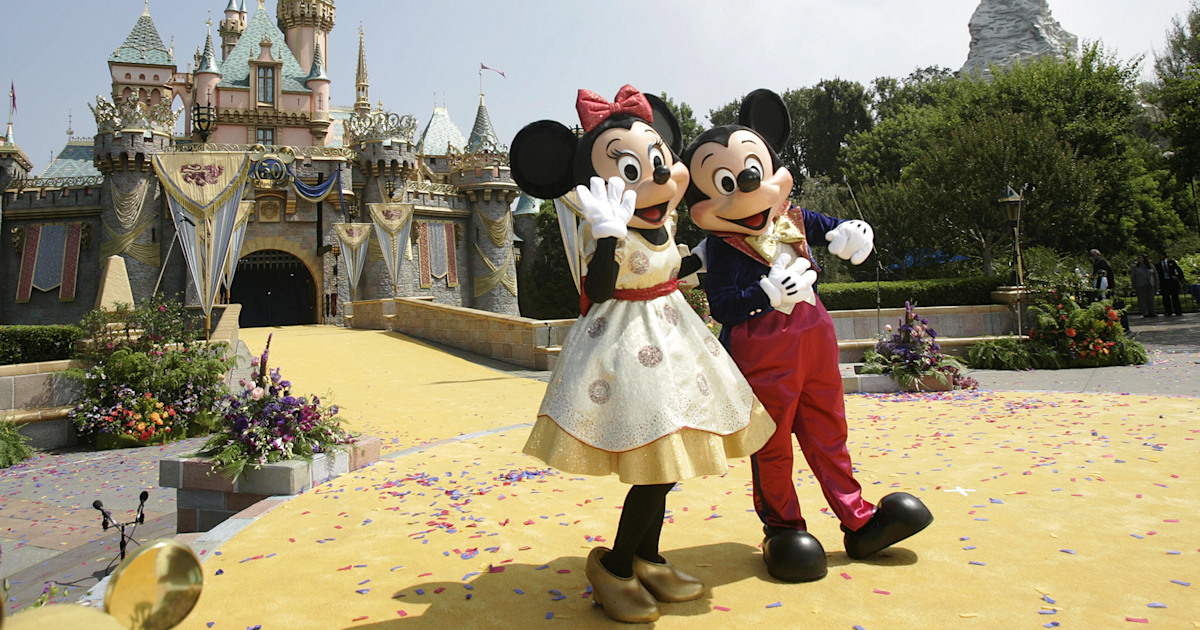 How to rent a stroller at Disney now that rules have changed