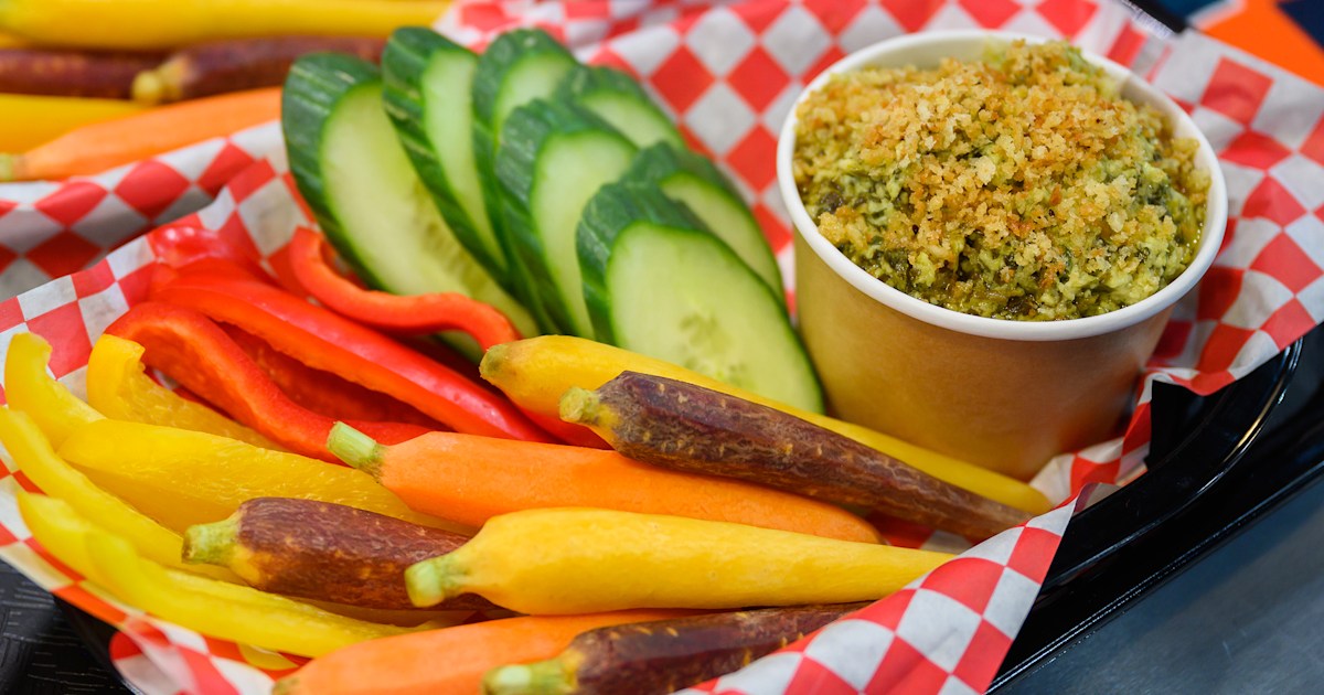 Valerie Bertinelli's Roasted Asparagus Pesto Dip Recipe