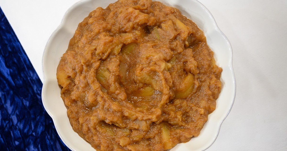 Ina Garten's Homemade Applesauce
