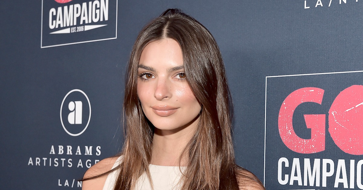 Emily Ratajkowski shares bodypositive message, throwback pic