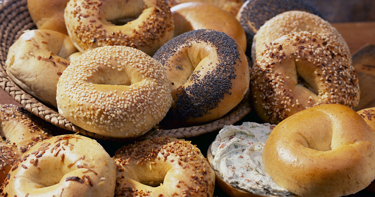 8 National Bagel Day 2021 freebies and deals TODAY
