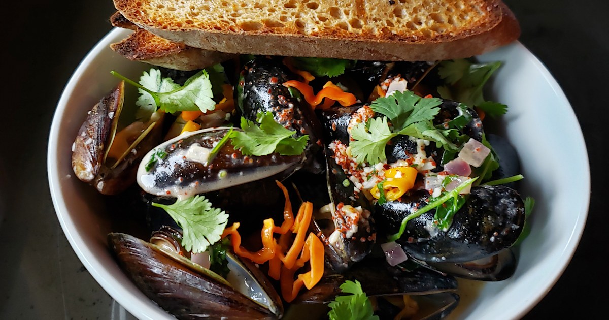 Mussels with Beer and Sofrito Recipe