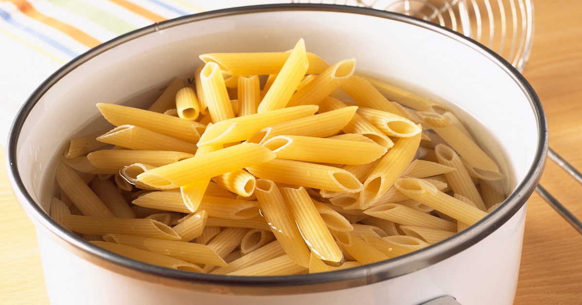 Is it better to cook pasta in cold water?