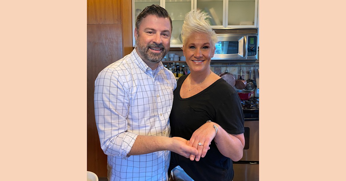 Food network's anne burrell engaged to stuart claxton