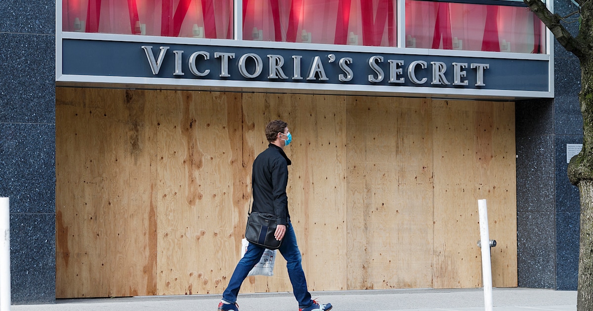 Victorias Secret To Close 250 Stores In Us And Canada 2466