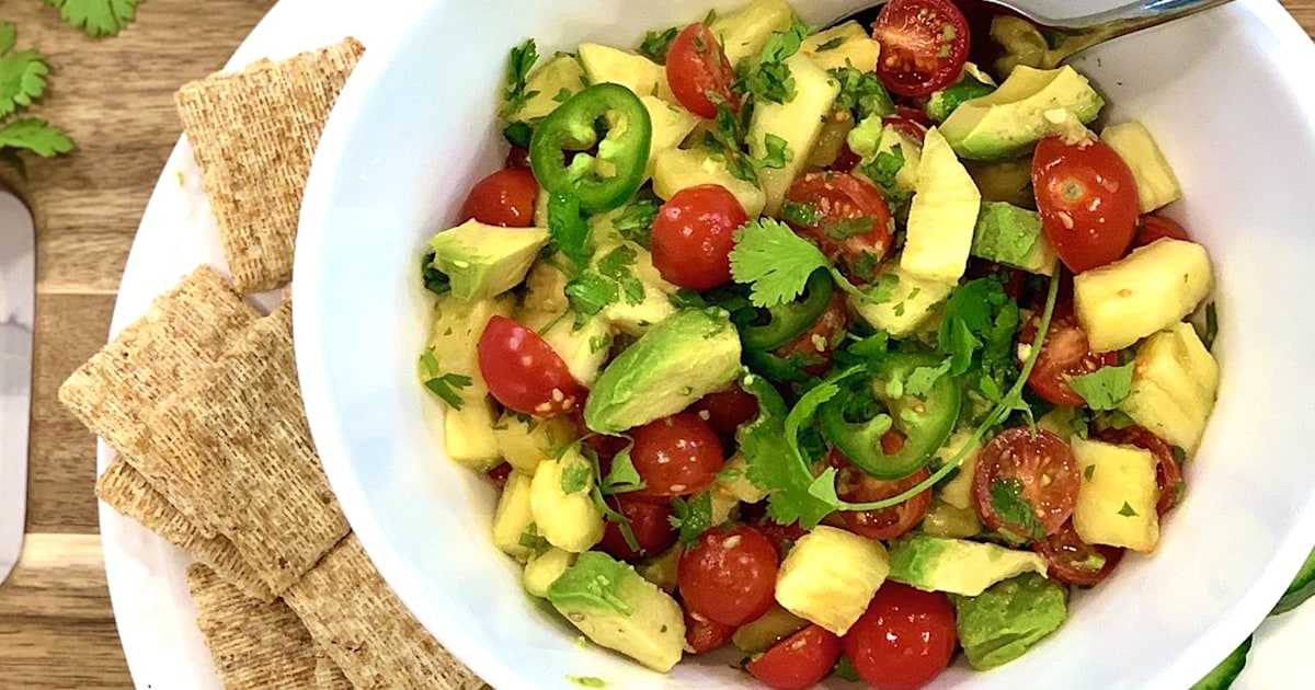 Healthy side recipes Joy Bauer's corn salad and pineapple salsa