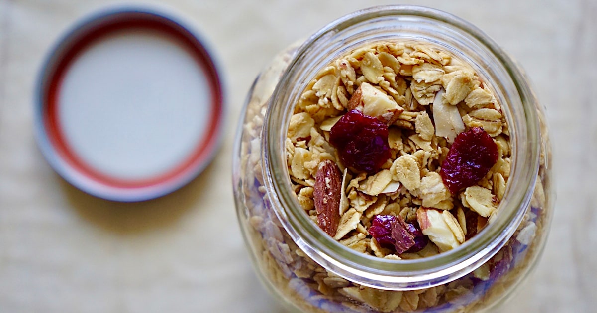 Coconut, Cherry and Almond Granola Recipe