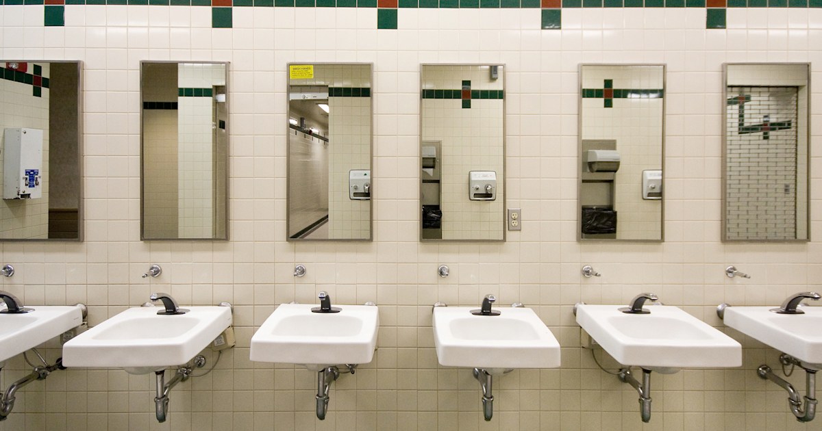 Public Restrooms Covid Using Bathrooms During Coronavirus - Public Bathroom Sink Water Pipes
