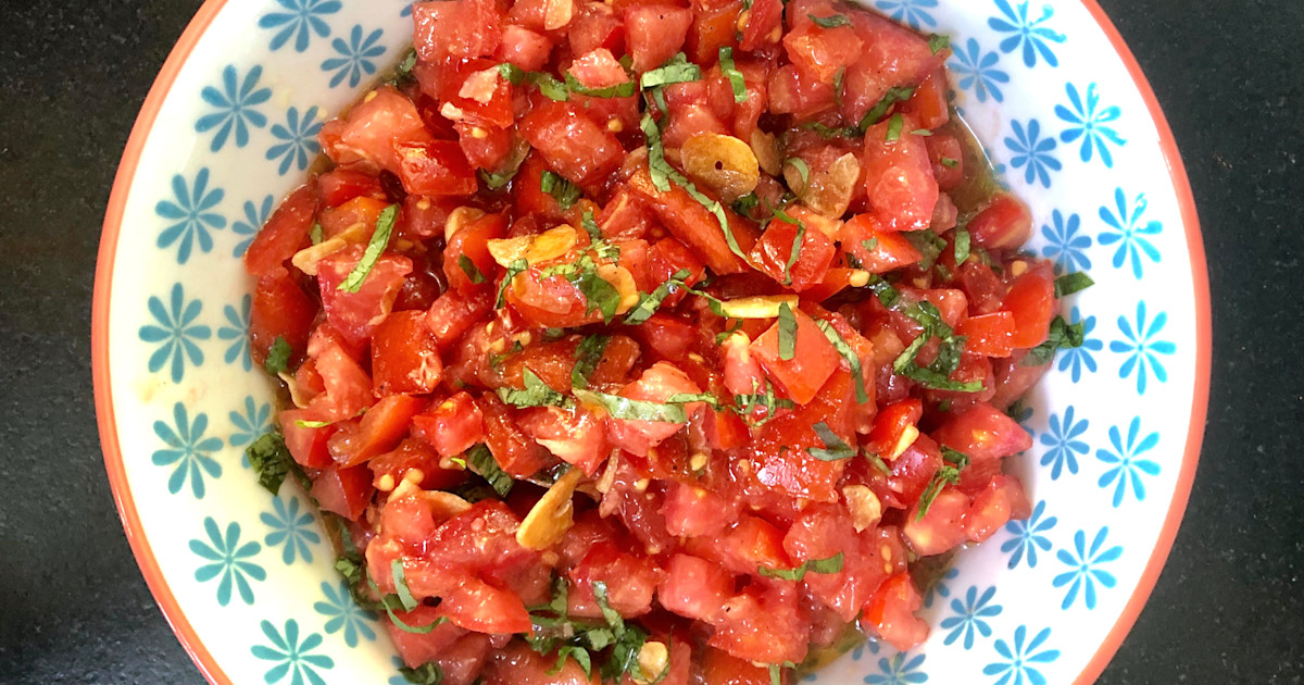 Fresh Heirloom Tomato Sauce Recipe • Veggie Society