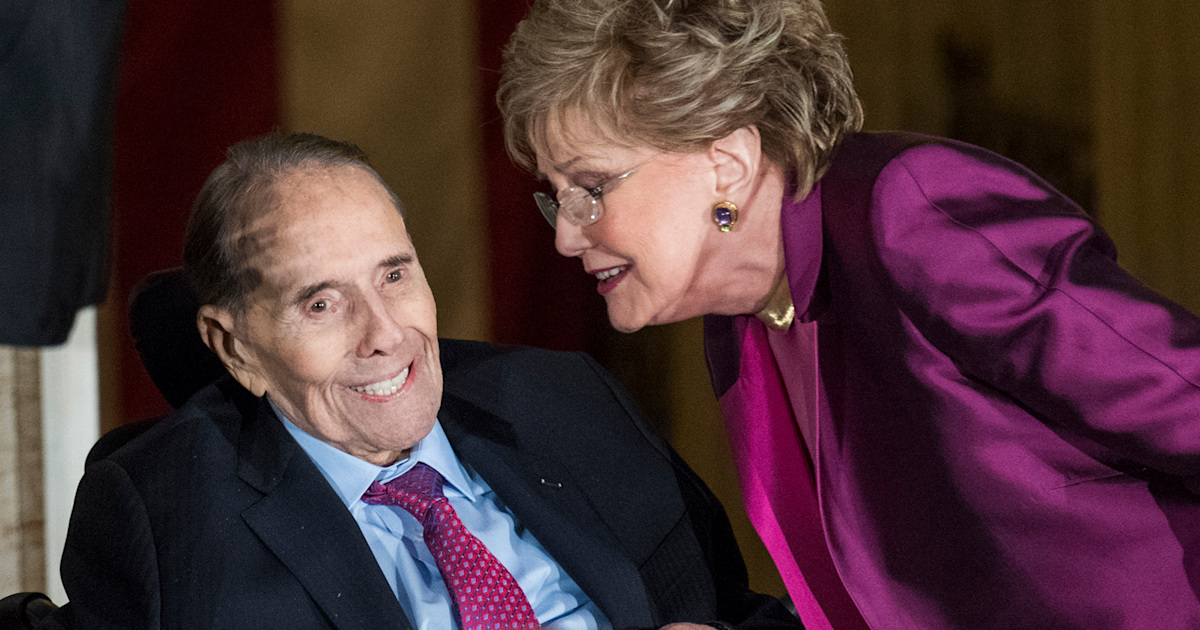 Former Presidents Bush, Clinton and more celebrate Bob and Elizabeth