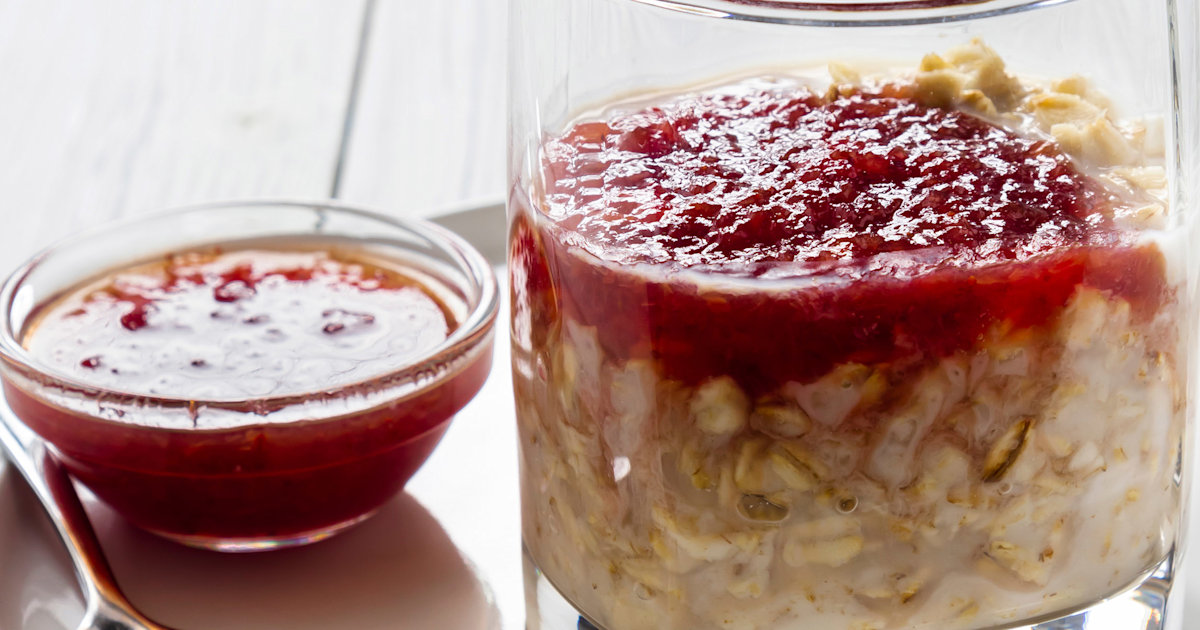 Berry-Chia Overnight Oats Recipe