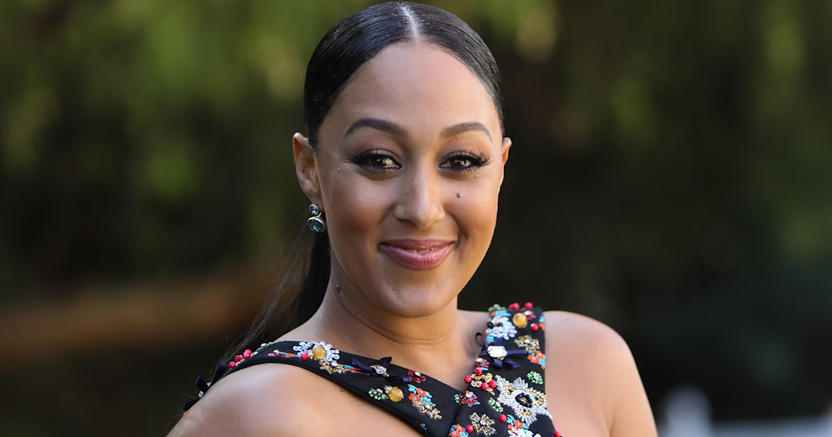 Tamera MowryHousley embraces postbaby body