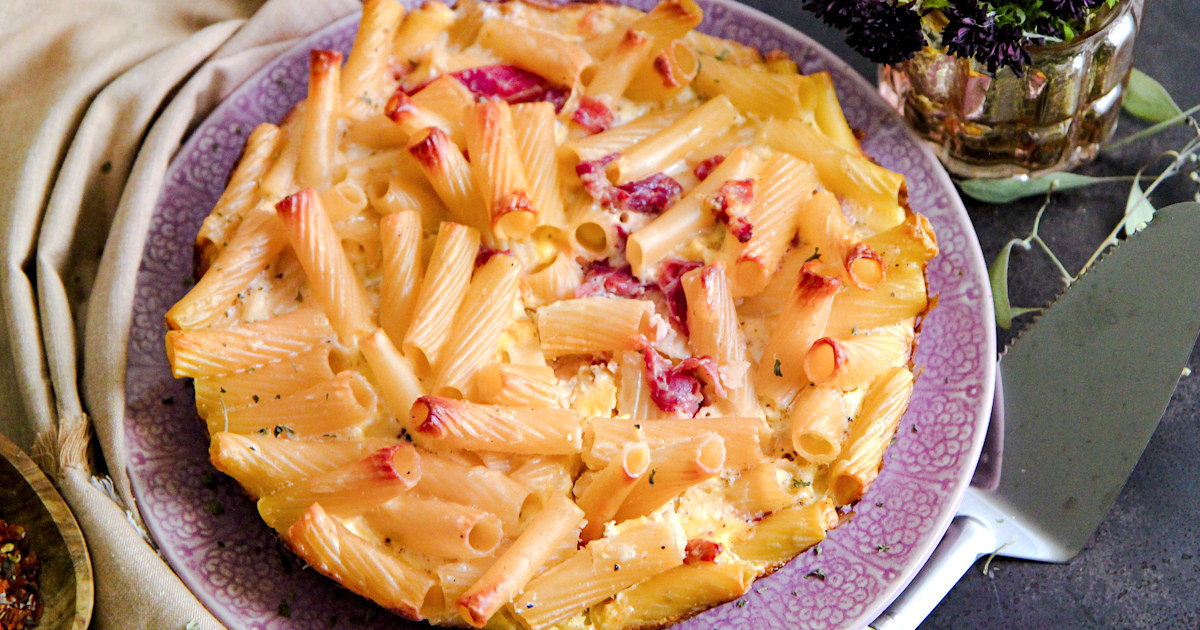 Prosciutto Pasta Pie Recipe