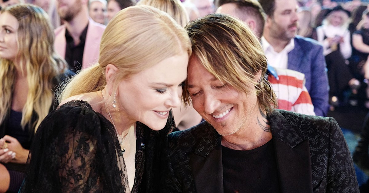 Nicole Kidman joins Keith Urban for sweet Christmas song