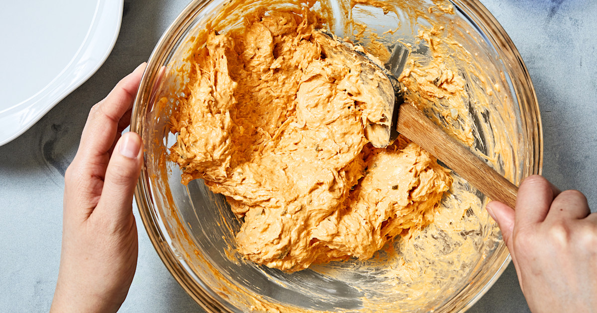 Joy Bauer shares her recipe for the easiest, creamiest Buffalo chicken