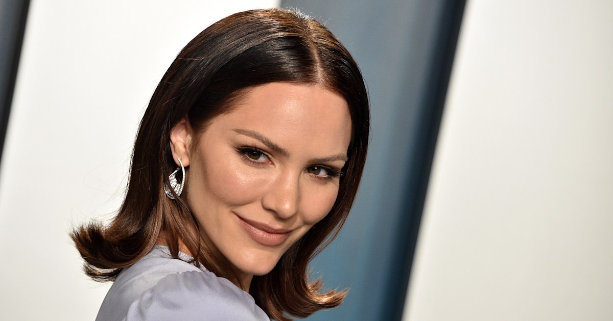 Katharine McPhee and newborn son wear matching swimsuits(00)